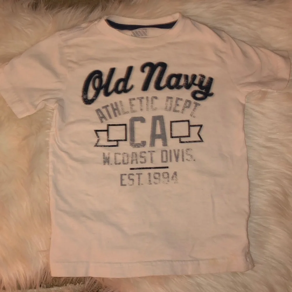 Old Navy white/navy kids Cotton T shirt graphic 6